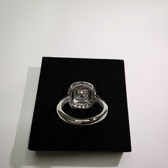 Engagement Ring 3CT Size 7 Moissanite in Solid Silver - Picture 7 of 8